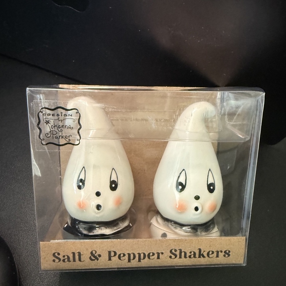 New in Box Johanna Parker Ghost Salt & Pepper Shakers Transpac Halloween